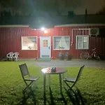 Family Deluxe - Sleep Well! Very Quiet Night - Queensize Good Quality Twinbed And Second Bedroom 2 Single Beds- Spacious 60m2 - Supermarket Prisma And Restaurang Only 200m - And Trail - Tea And Coffee - Towels Casa vacanze Savonlinna