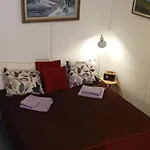 Casa vacanze Family Deluxe - Sleep Well! Very Quiet Night - Queensize Good Quality Twinbed And Second Bedroom 2 Single Beds- Spacious 60m2 - Supermarket Prisma And Restaurang Only 200m - And Trail - Tea And Coffee - Towels