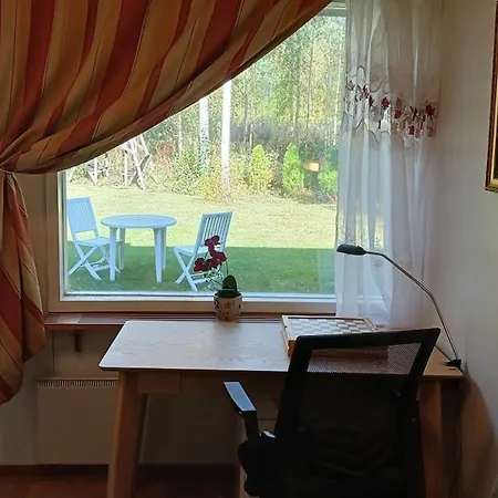 Family Deluxe - Sleep Well! Very Quiet Night - Queensize Good Quality Twinbed And Second Bedroom 2 Single Beds- Spacious 60m2 - Supermarket Prisma And Restaurang Only 200m - And Trail - Tea And Coffee - Towels Nyslott