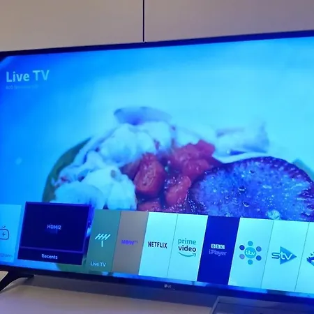 Family Deluxe - Sleep Well! Very Quiet Night - Queensize Good Quality Twinbed And Second Bedroom 2 Single Beds- Spacious 60m2 - Supermarket Prisma And Restaurang Only 200m - And Trail - Tea And Coffee - Towels Semesterbostad *