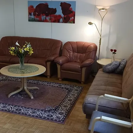 Family Deluxe - Sleep Well! Very Quiet Night - Queensize Good Quality Twinbed And Second Bedroom 2 Single Beds- Spacious 60m2 - Supermarket Prisma And Restaurang Only 200m - And Trail - Tea And Coffee - Towels Nyslott