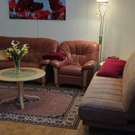 بيت للعطل Family Deluxe - Sleep Well! Very Quiet Night - Queensize Good Quality Twinbed And Second Bedroom 2 Single Beds- Spacious 60m2 - Supermarket Prisma And Restaurang Only 200m - And Trail - Tea And Coffee - Towels سافونلينّا
