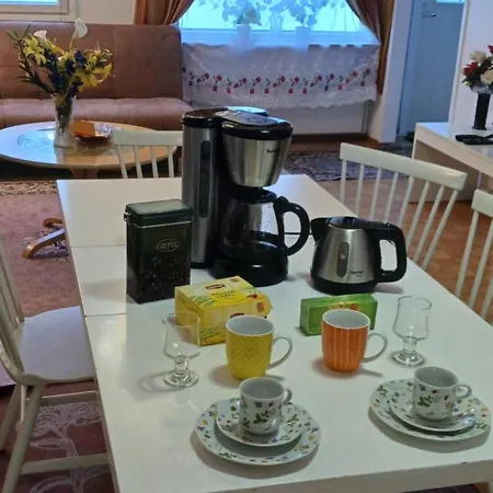 Family Deluxe - Sleep Well! Very Quiet Night - Queensize Good Quality Twinbed And Second Bedroom 2 Single Beds- Spacious 60m2 - Supermarket Prisma And Restaurang Only 200m - And Trail - Tea And Coffee - Towels بيت للعطل سافونلينّا