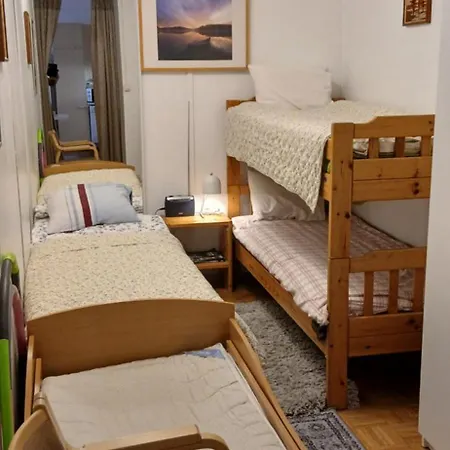 Family Deluxe - Sleep Well! Very Quiet Night - Queensize Good Quality Twinbed And Second Bedroom 2 Single Beds- Spacious 60m2 - Supermarket Prisma And Restaurang Only 200m - And Trail - Tea And Coffee - Towels بيت للعطل *