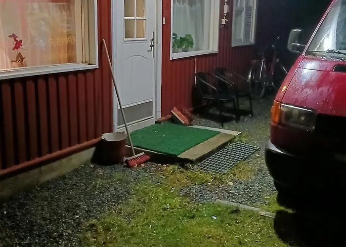 Casa vacanze Family Deluxe - Sleep Well! Very Quiet Night - Queensize Good Quality Twinbed And Second Bedroom 2 Single Beds- Spacious 60m2 - Supermarket Prisma And Restaurang Only 200m - And Trail - Tea And Coffee - Towels