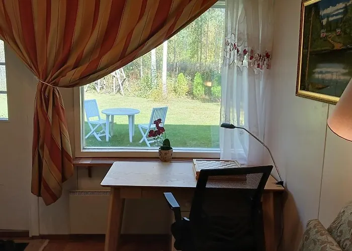 Family Deluxe - Sleep Well! Very Quiet Night - Queensize Good Quality Twinbed And Second Bedroom 2 Single Beds- Spacious 60m2 - Supermarket Prisma And Restaurang Only 200m - And Trail - Tea And Coffee - Towels סאבונלינה