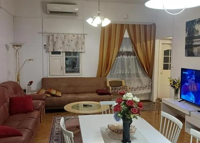 Сasa de vacaciones Family Deluxe - Sleep Well! Very Quiet Night - Queensize Good Quality Twinbed And Second Bedroom 2 Single Beds- Spacious 60m2 - Supermarket Prisma And Restaurang Only 200m - And Trail - Tea And Coffee - Towels Savonlinna