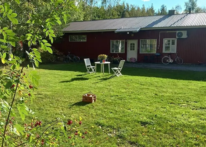 Сasa de vacaciones Family Deluxe - Sleep Well! Very Quiet Night - Queensize Good Quality Twinbed And Second Bedroom 2 Single Beds- Spacious 60m2 - Supermarket Prisma And Restaurang Only 200m - And Trail - Tea And Coffee - Towels Savonlinna