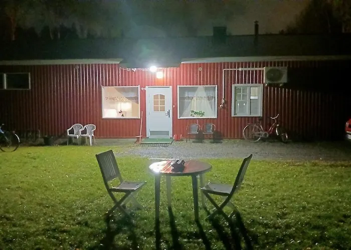 Family Deluxe - Sleep Well! Very Quiet Night - Queensize Good Quality Twinbed And Second Bedroom 2 Single Beds- Spacious 60m2 - Supermarket Prisma And Restaurang Only 200m - And Trail - Tea And Coffee - Towels Casa vacanze Savonlinna