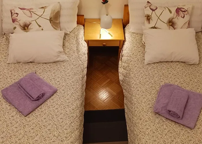 Family Deluxe - Sleep Well! Very Quiet Night - Queensize Good Quality Twinbed And Second Bedroom 2 Single Beds- Spacious 60m2 - Supermarket Prisma And Restaurang Only 200m - And Trail - Tea And Coffee - Towels Сasa de vacaciones *