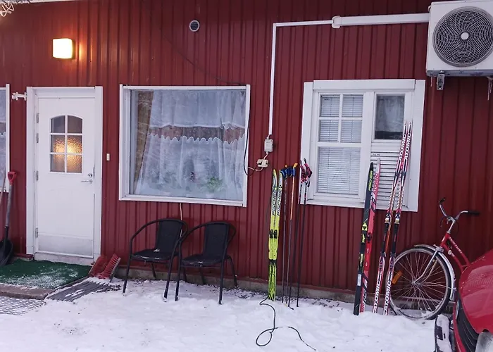 Family Deluxe - Sleep Well! Very Quiet Night - Queensize Good Quality Twinbed And Second Bedroom 2 Single Beds- Spacious 60m2 - Supermarket Prisma And Restaurang Only 200m - And Trail - Tea And Coffee - Towels Сasa de vacaciones Savonlinna